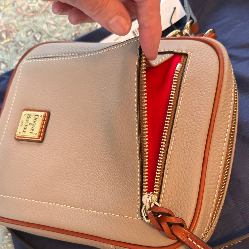 Dooney & Bourke Taupe Leather Crossbody Bag NWT - Picture 5 of 8